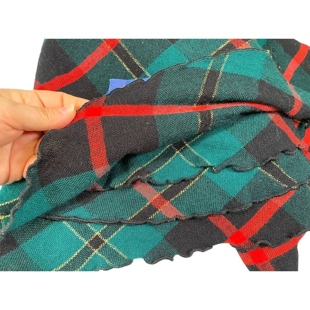 65in Round Green Red Plaid Fabric Tablecloth Gold Metallic Trim Festive Holiday